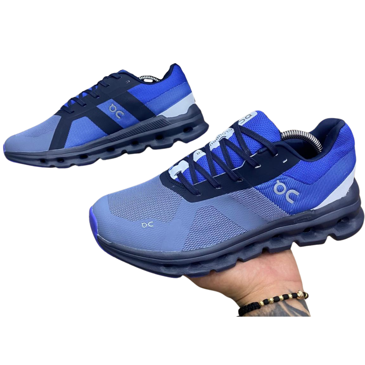 ZAPATILLAS ON CLOUD RUNNER 2 HOMBRE: LA ELECCIÓN PERFECTA PARA TUS CARRERAS Las ZAPATILLAS ON CLOUD RUNNER 2 HOMBRE son una opción destacada para los corredores que buscan comodidad, rendimiento y estilo. Si estás buscando comprar estos increíbles zapatos, aquí te explicamos por qué son ideales para ti y dónde puedes encontrarlos al mejor precio en Onlineshoppingcenterg.  ¿Por qué elegir las ZAPATILLAS ON CLOUD RUNNER 2 HOMBRE? 1. Comodidad en cada paso Las ZAPATILLAS ON CLOUD RUNNER 2 HOMBRE destacan por su tecnología CloudTec, que te ofrece una amortiguación suave y una pisada ligera. Esta tecnología te proporciona una sensación de flotación, haciendo que tus entrenamientos o carreras sean más cómodos. Además, su diseño está pensado para ofrecer soporte en cada movimiento, ayudando a reducir el impacto en las articulaciones.  2. Rendimiento de alto nivel Estas zapatillas no solo son cómodas, sino que también mejoran tu rendimiento. Gracias a su suela de alta tracción, las ON Cloud Runner 2 te permiten correr en distintos terrenos sin perder estabilidad. Ya sea que corras en asfalto o en senderos, su diseño te ofrece el agarre necesario para mantener la velocidad y la confianza en cada paso.  3. Diseño moderno y versátil El estilo es otra de las grandes ventajas de las ZAPATILLAS ON CLOUD RUNNER 2 HOMBRE. Estas zapatillas cuentan con un diseño moderno, que se adapta tanto a tus sesiones de entrenamiento como a tu día a día. Además, están disponibles en varios colores, lo que te permite combinarlas fácilmente con cualquier look deportivo o casual.